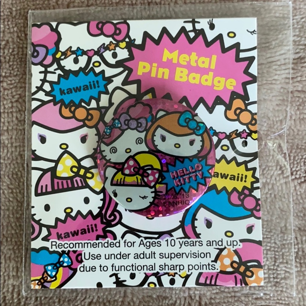 Hello Kitty Kawaii button pin